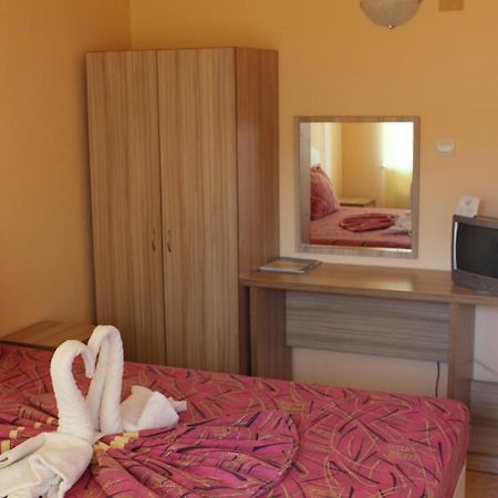 פומורי Viva Beach Hotel מראה חיצוני תמונה